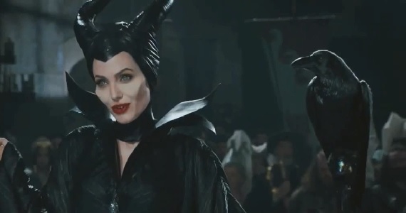 Maleficent_and_Her_Raven_Angelina_Jolie